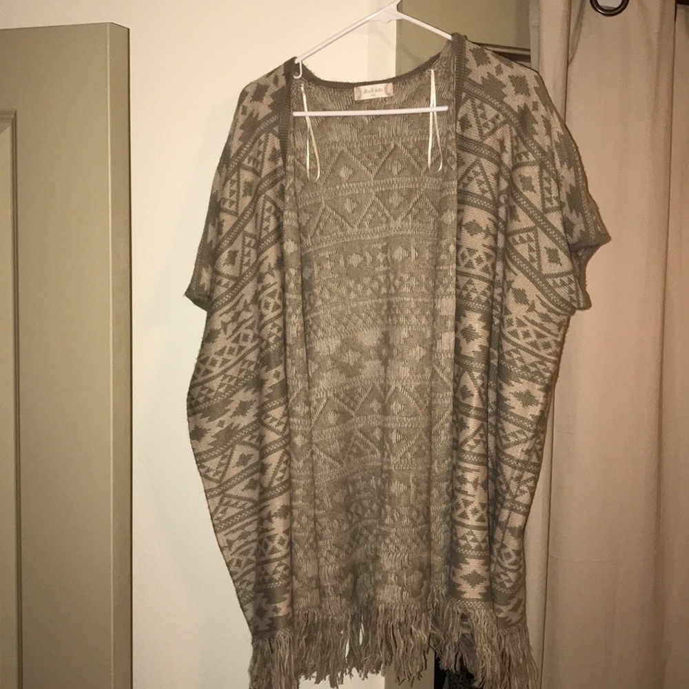 Short sleeve cardigan